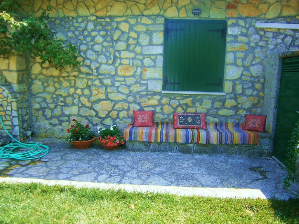 Villa Frias Asprogerakata Zimmer foto