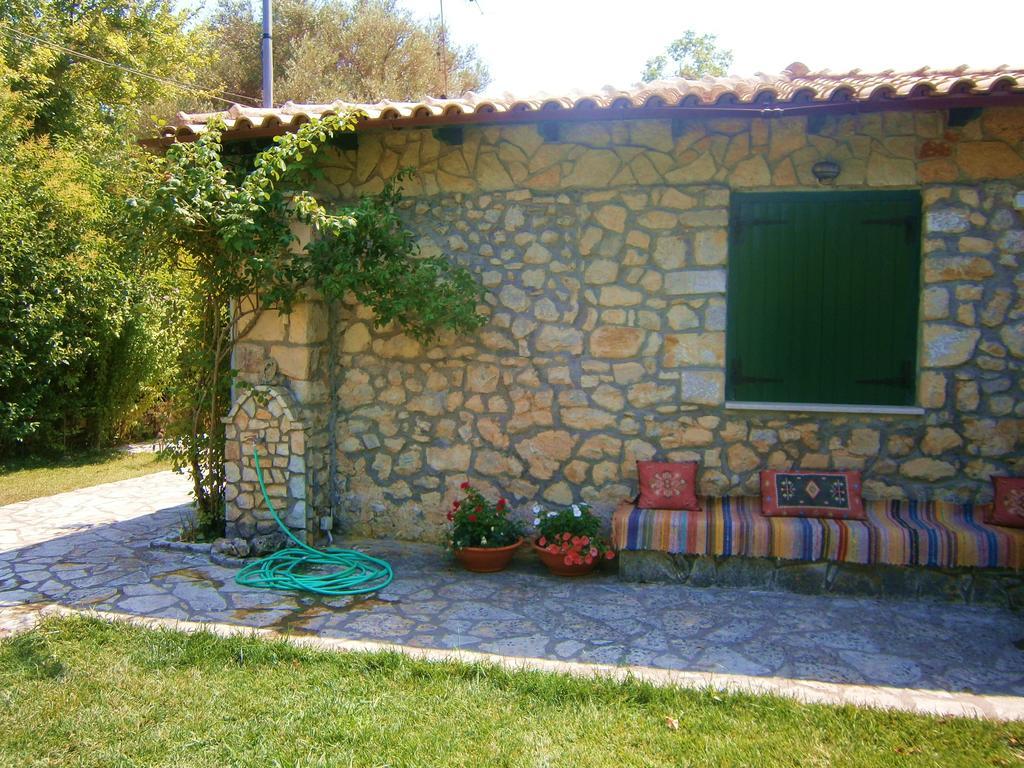 Villa Frias Asprogerakata Zimmer foto