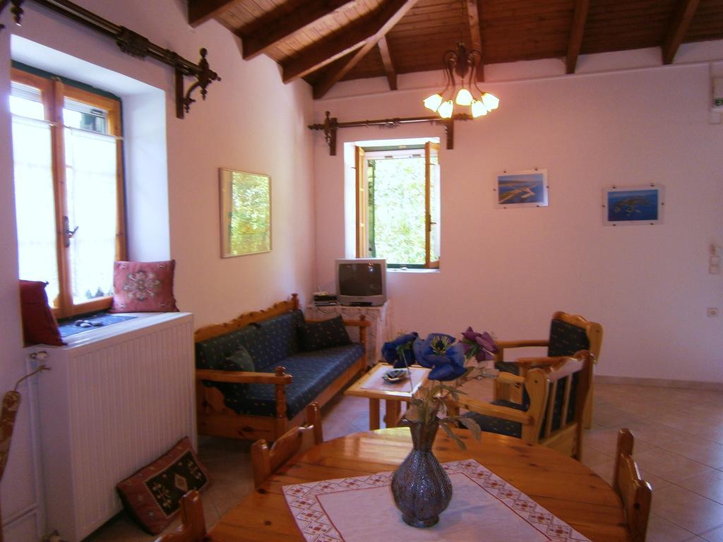 Villa Frias Asprogerakata Zimmer foto