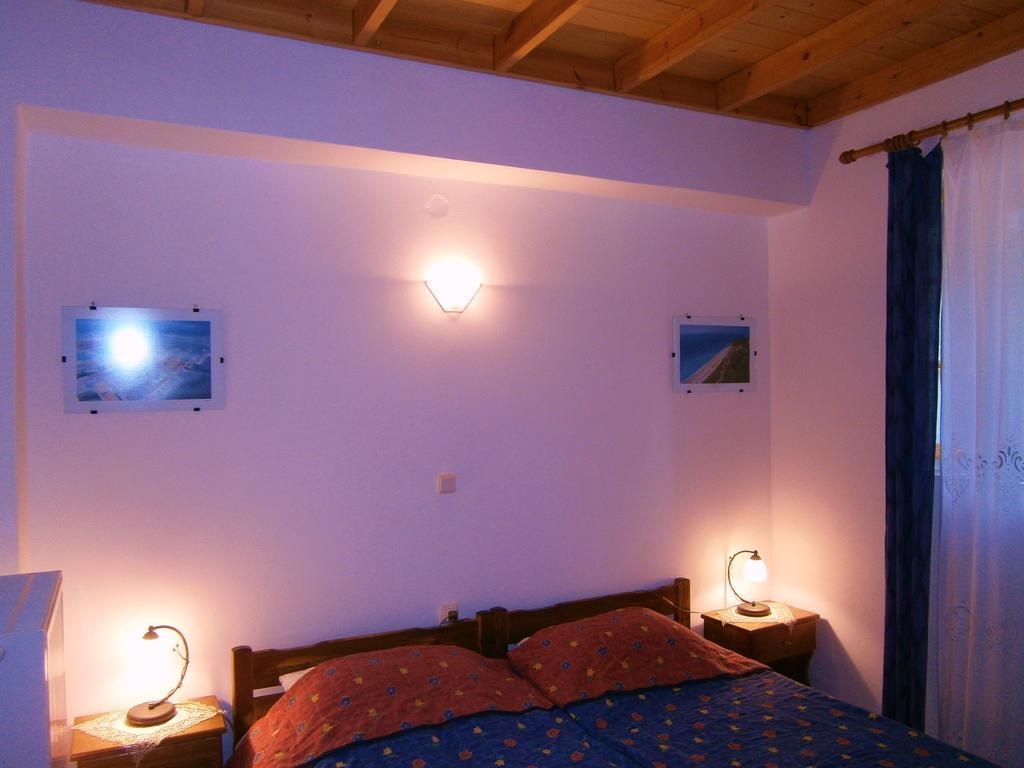 Villa Frias Asprogerakata Zimmer foto