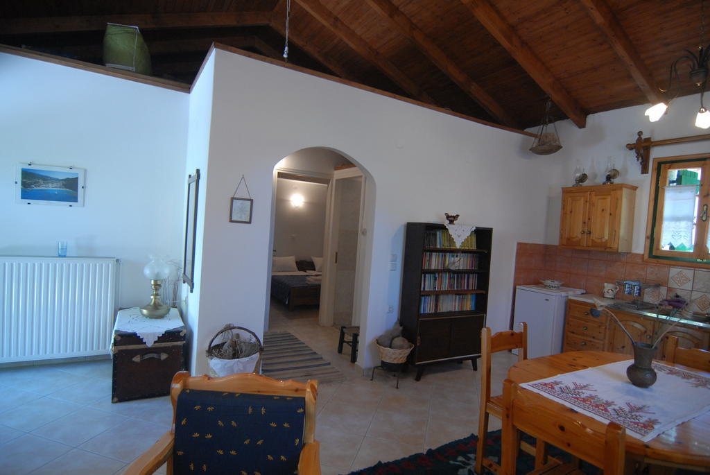 Villa Frias Asprogerakata Zimmer foto