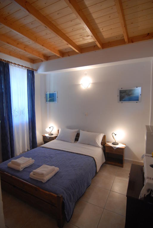 Villa Frias Asprogerakata Zimmer foto