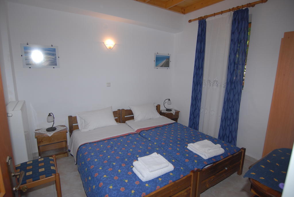 Villa Frias Asprogerakata Zimmer foto