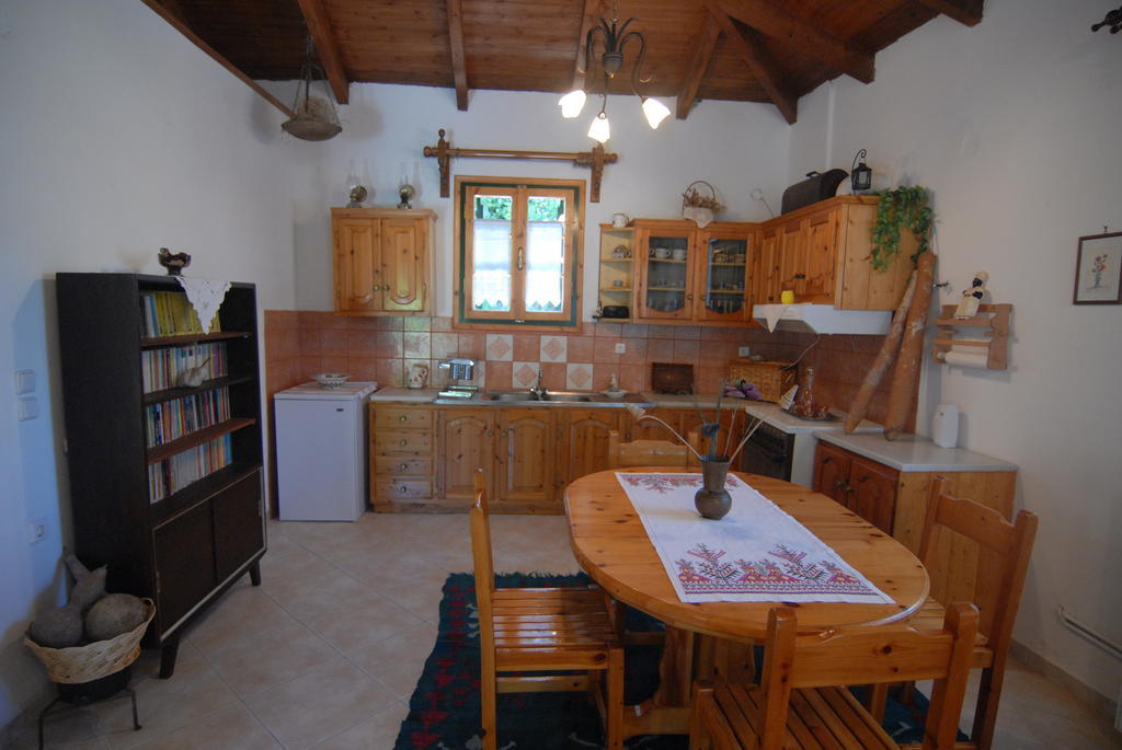 Villa Frias Asprogerakata Zimmer foto